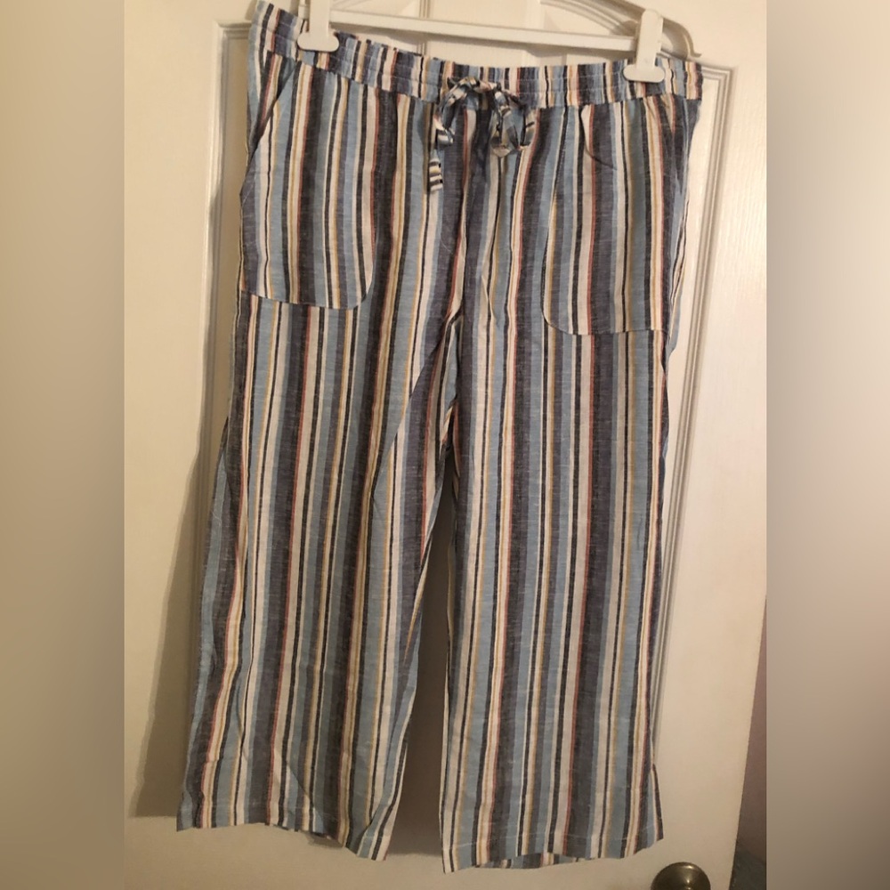 Striped Capri Pants - Blue, Tan & White strips size Large by Jovie
